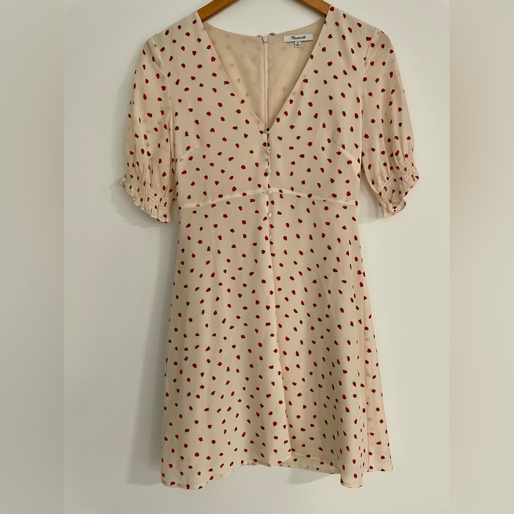 Madewell Silk Clover Button-Front Dress in Fresh Strawberries